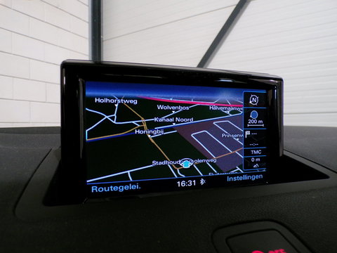 Audi A1 Sportback 1.0 TFSI Adrenalin S-Line "Origineel NL!" Automaat! Stoelverwarming Parkeersensoren Navigatie Bluetooth 17"Velg