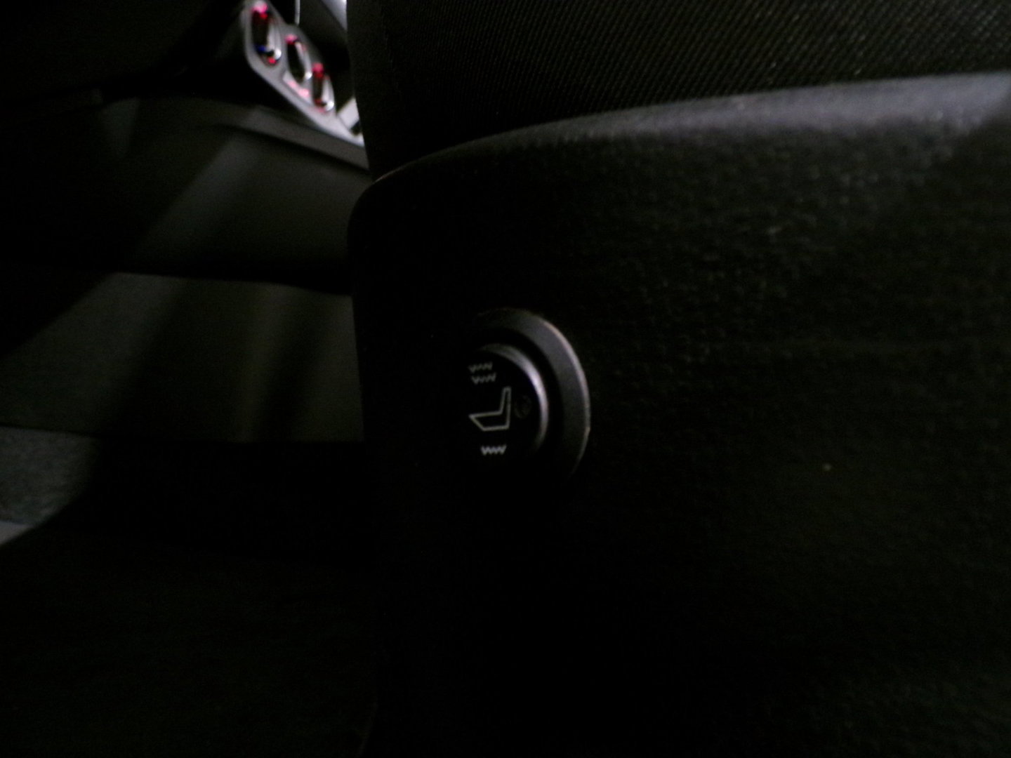 Audi A1 Sportback 1.0 TFSI Adrenalin S-Line "Origineel NL!" Automaat! Stoelverwarming Parkeersensoren Navigatie Bluetooth 17"Velg