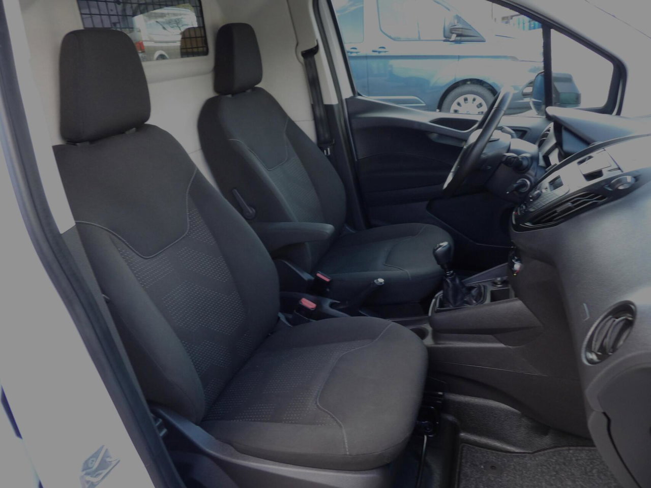 Ford Transit Courier