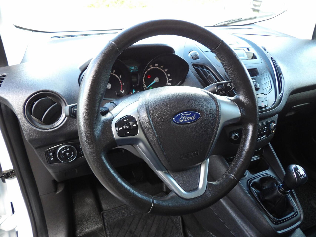 Ford Transit Courier