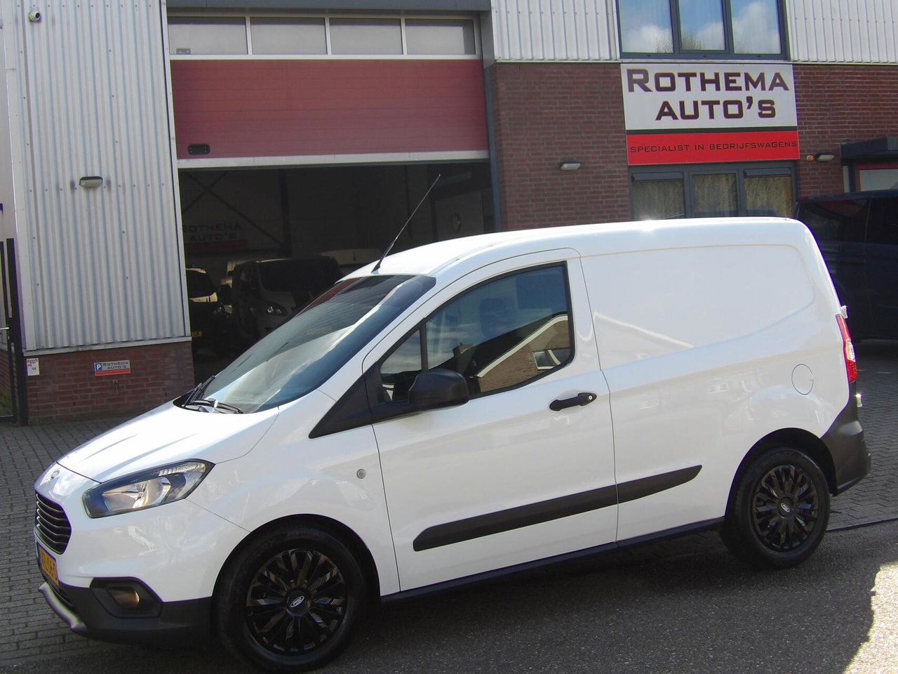 Ford Transit Courier