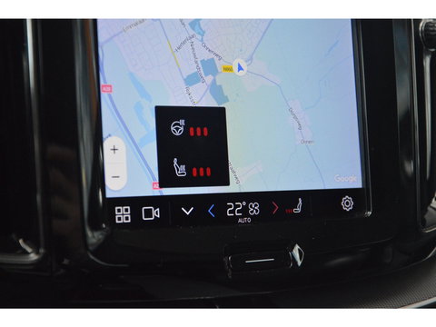 Volvo XC60 T6 Hybride AWD Plus Dark LONG RANGE | Panoramadak | Stoel + Stuur Verwarmd | Camera | Apple CarPlay |