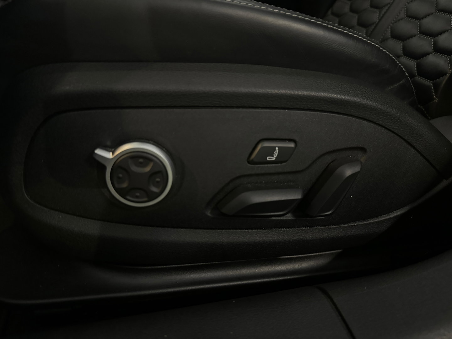 Audi RS4 Avant 2.9 TFSI quattro Ceramic|Pano|HuD|B&O|Massage