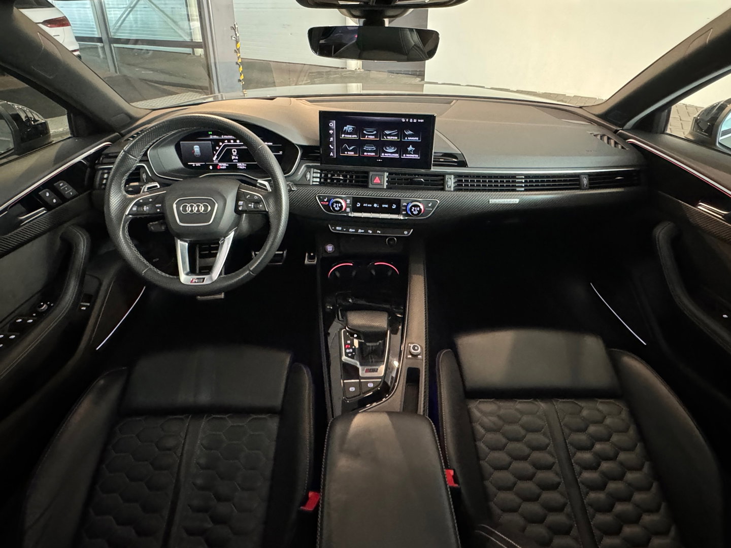 Audi RS4 Avant 2.9 TFSI quattro Ceramic|Pano|HuD|B&O|Massage