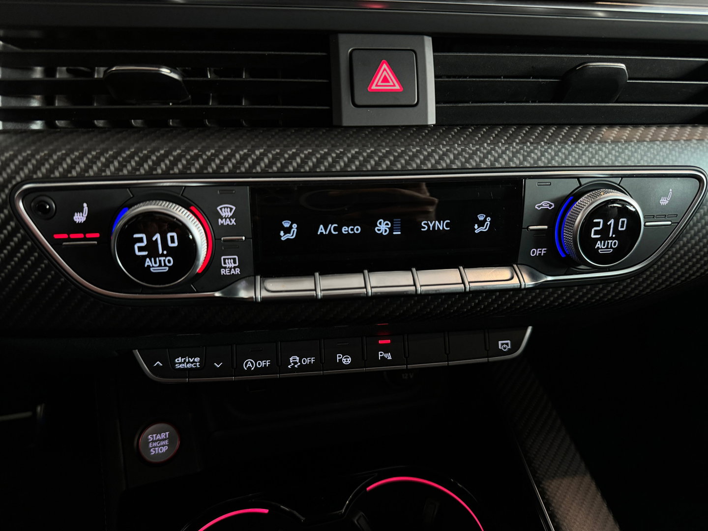 Audi RS4 Avant 2.9 TFSI quattro Ceramic|Pano|HuD|B&O|Massage