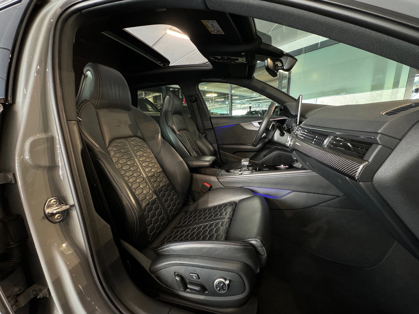 Audi RS4 Avant 2.9 TFSI quattro Ceramic|Pano|HuD|B&O|Massage