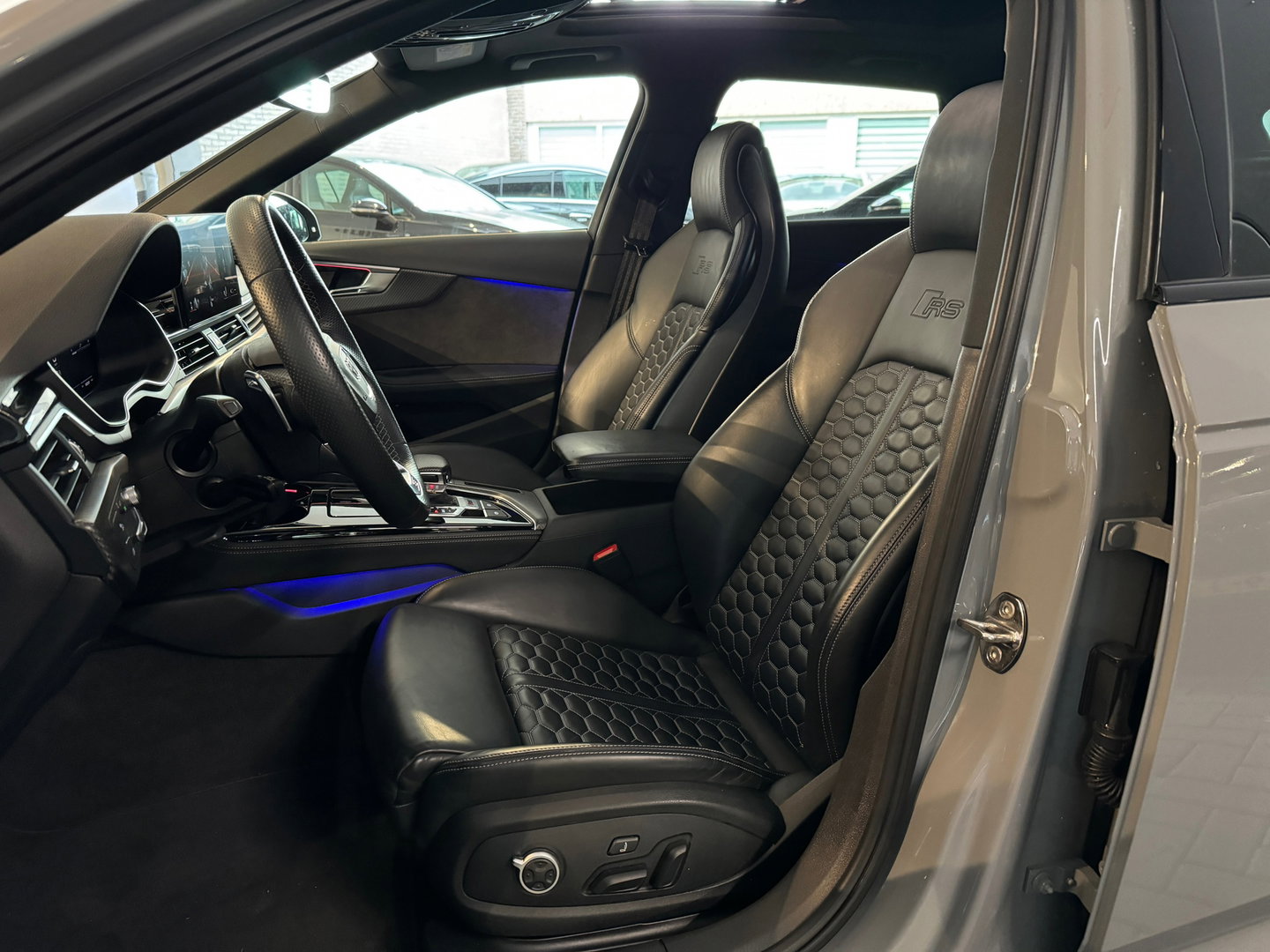 Audi RS4 Avant 2.9 TFSI quattro Ceramic|Pano|HuD|B&O|Massage