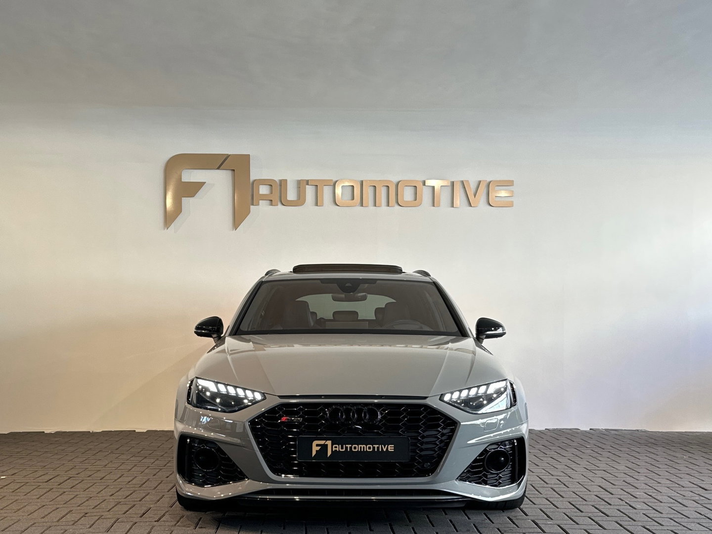 Audi RS4 Avant 2.9 TFSI quattro Ceramic|Pano|HuD|B&O|Massage