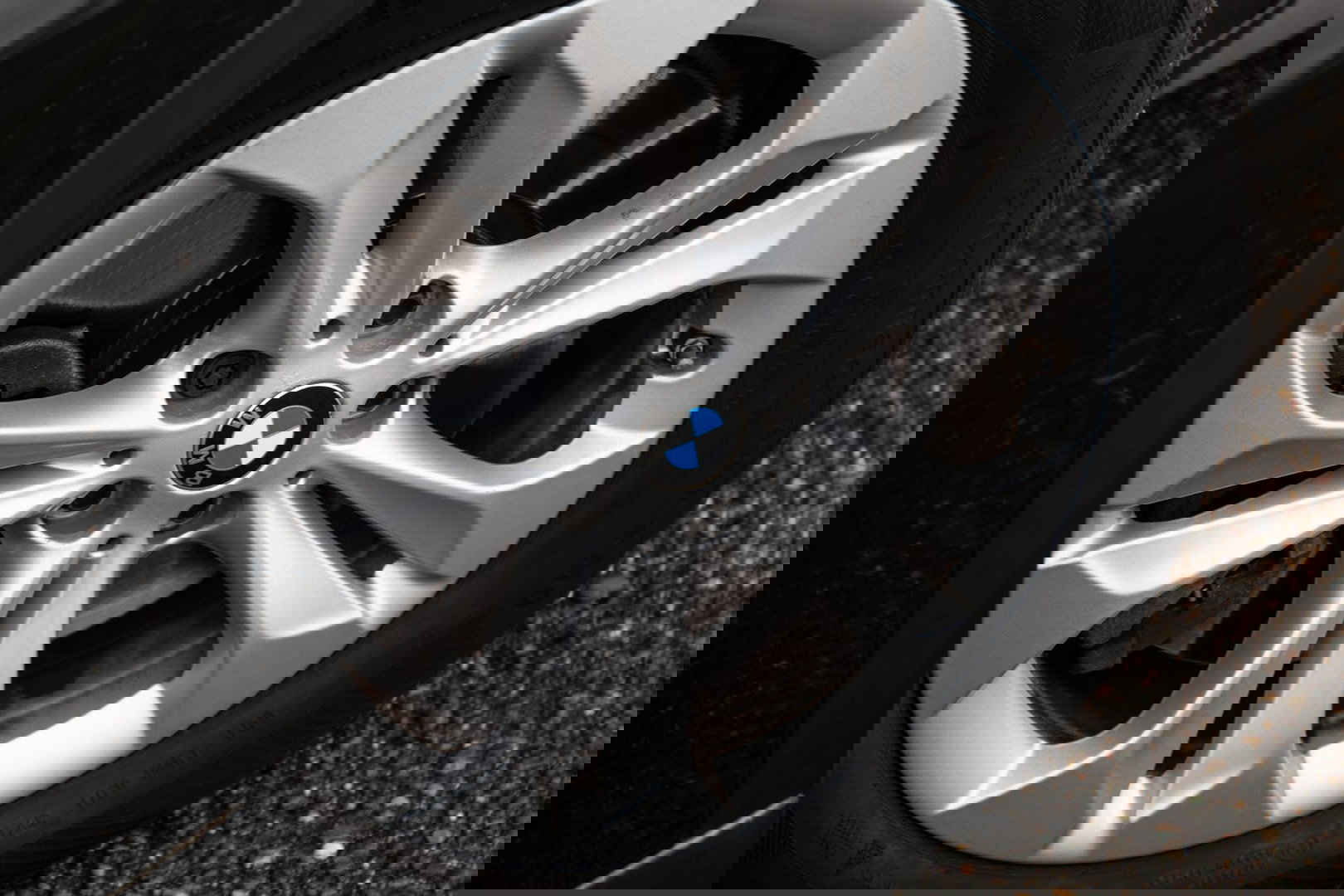 BMW X1 xDrive25e Executive CAMERA / CARPLAY / HEAD UP DISPLAY / LEDER / LED / CRUISE CONTROLE / STOELVERWARMING