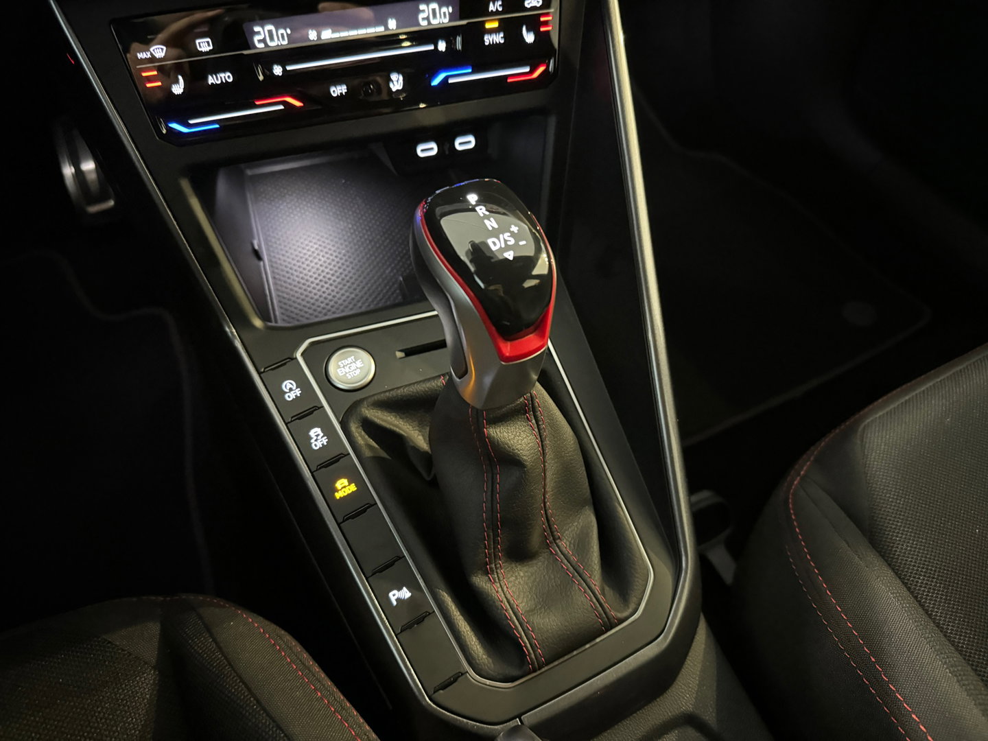 Volkswagen Polo 2.0 TSI GTI Sfeer|CarPlay|IQ|Keyless|Virtual