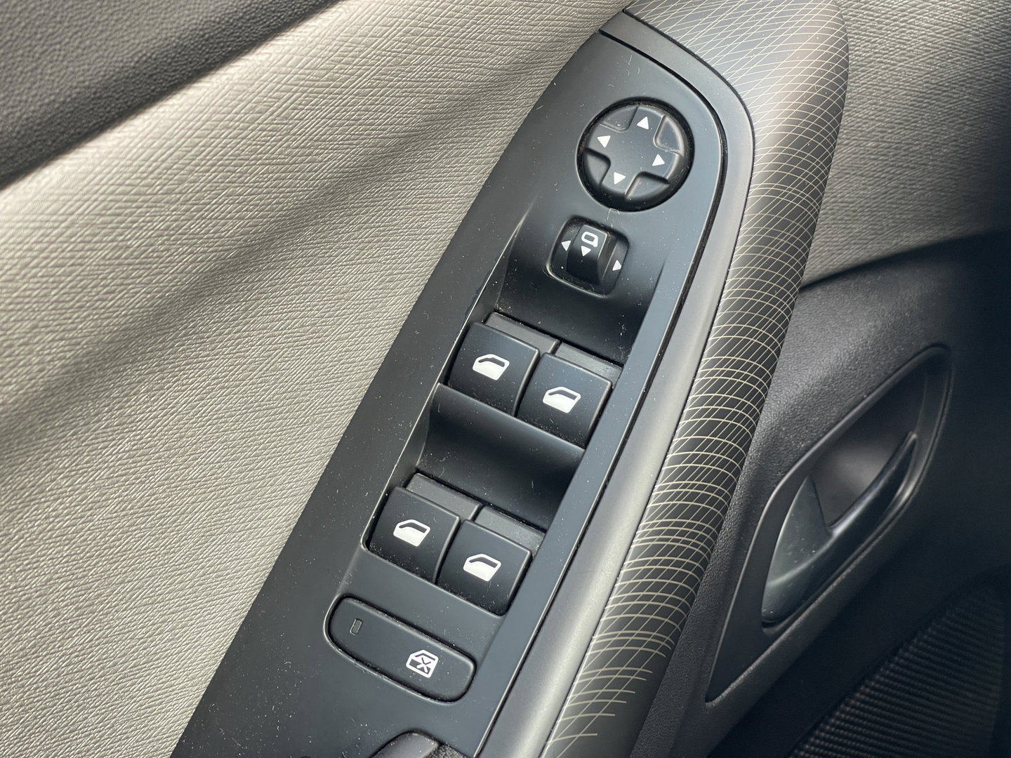 Citroën Grand C4 Picasso 1.6 BlueHDi Business 98 gram | 7 persoons! | Bluetooth | Trekhaak | Airconditioning | Navigatie | Achteruitrijcamera |