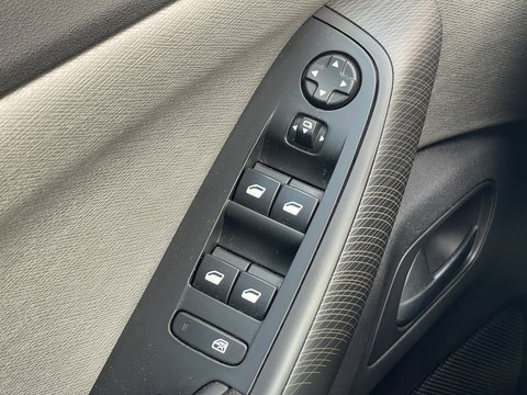 Citroën Grand C4 Picasso 1.6 BlueHDi Business 98 gram | 7 persoons! | Bluetooth | Trekhaak | Airconditioning | Navigatie | Achteruitrijcamera |