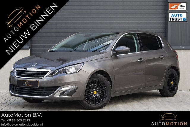 Peugeot 308 - 1.2 PureTech Allure Panoramadak Achteruitrijcamera Keyless