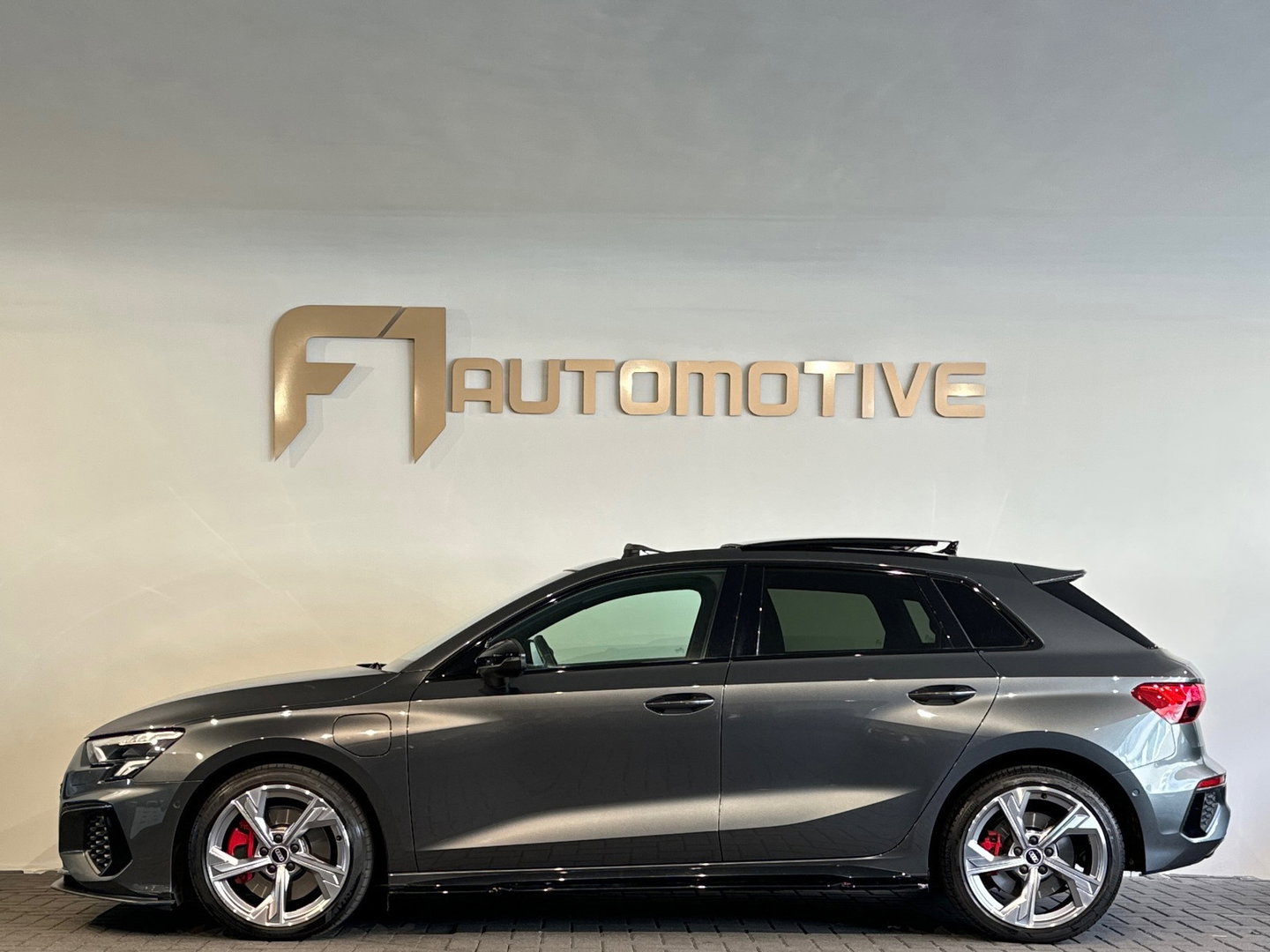 Audi A3 Sportback 45 TFSI e S Line Pano|Keyless|Dodehoek|ACC