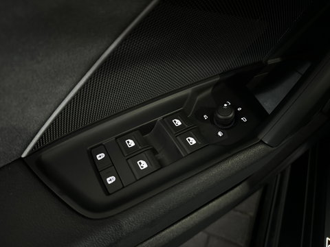 Audi A3 Sportback 45 TFSI e S Line Pano|Keyless|Dodehoek|ACC