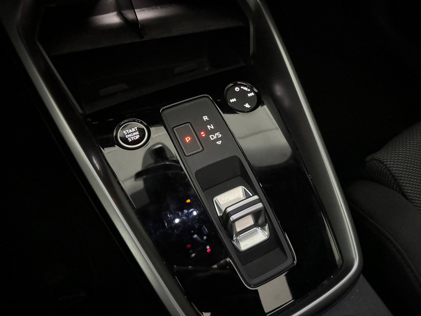 Audi A3 Sportback 45 TFSI e S Line Pano|Keyless|Dodehoek|ACC