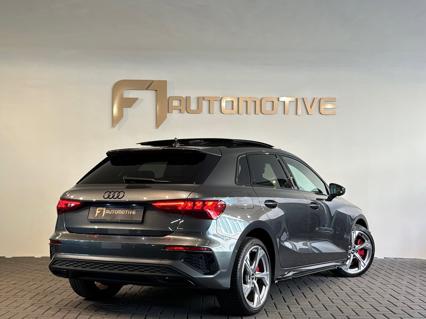 Audi A3 Sportback 45 TFSI e S Line Pano|Keyless|Dodehoek|ACC