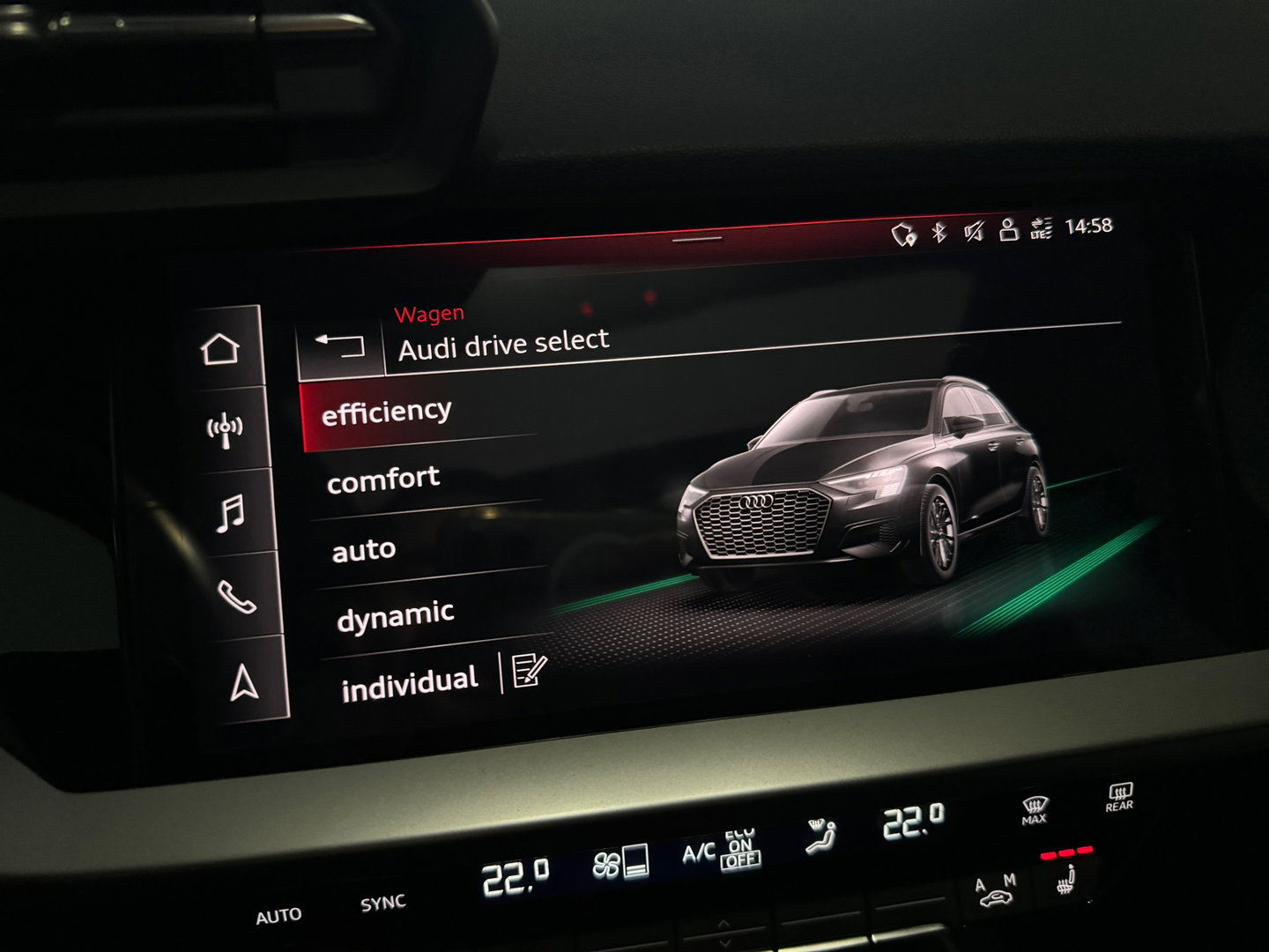 Audi A3 Sportback 45 TFSI e S Line Pano|Keyless|Dodehoek|ACC