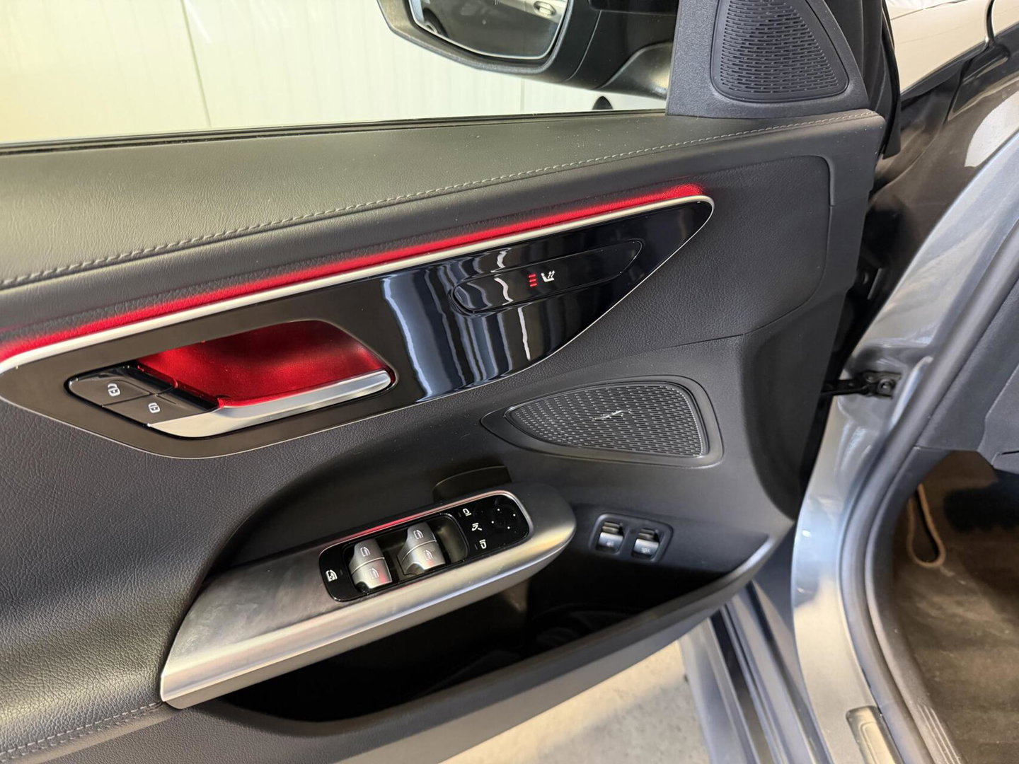 Mercedes-Benz C-Klasse Estate 300 e AMG Line Pano Sfeer Leer NAP