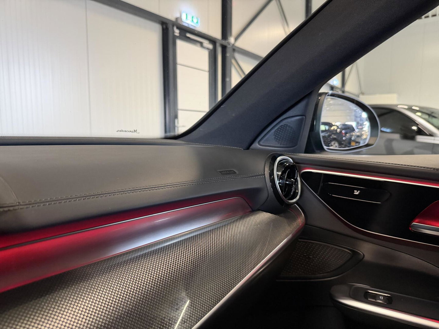 Mercedes-Benz C-Klasse Estate 300 e AMG Line Pano Sfeer Leer NAP