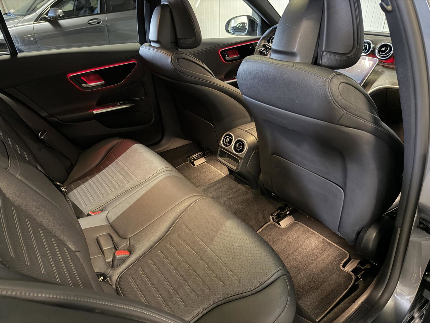 Mercedes-Benz C-Klasse Estate 300 e AMG Line Pano Sfeer Leer NAP