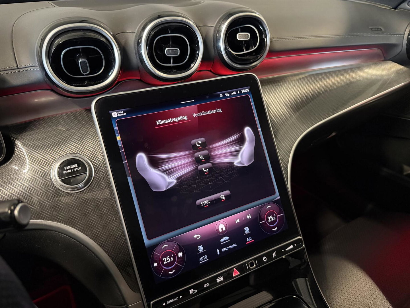 Mercedes-Benz C-Klasse Estate 300 e AMG Line Pano Sfeer Leer NAP