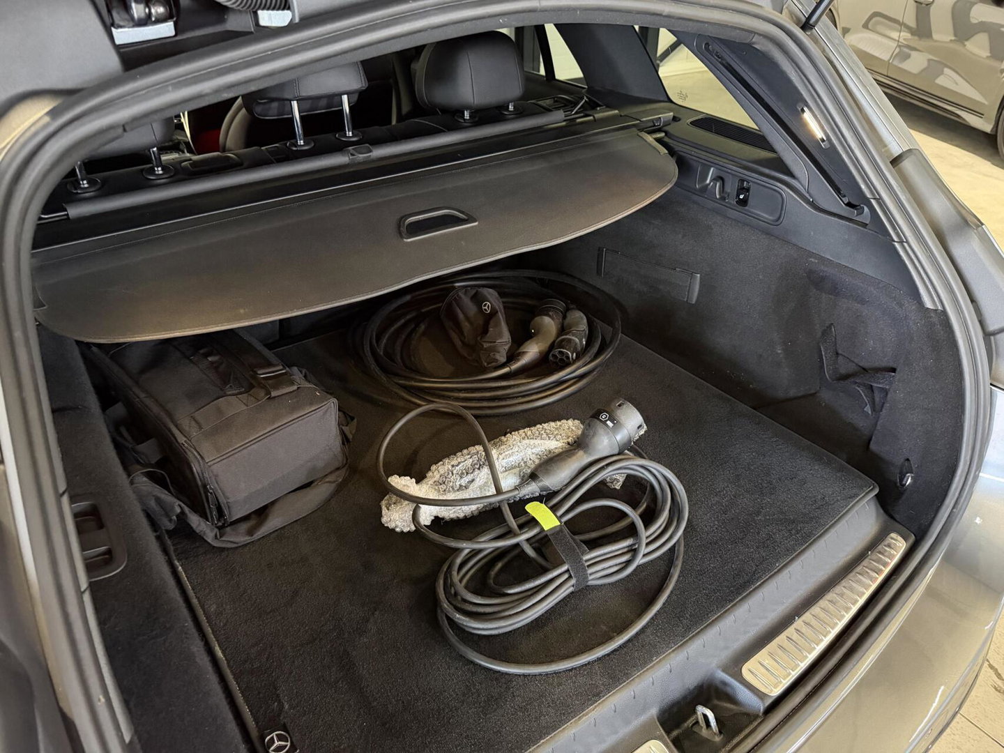 Mercedes-Benz C-Klasse Estate 300 e AMG Line Pano Sfeer Leer NAP