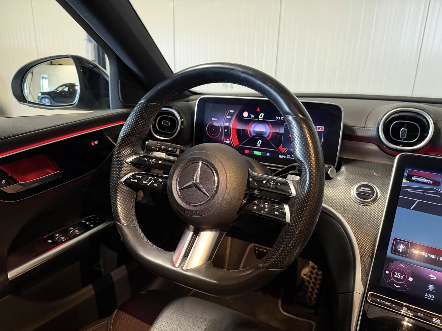 Mercedes-Benz C-Klasse Estate 300 e AMG Line Pano Sfeer Leer NAP