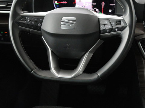 SEAT Leon 1.4 TSI eHybrid PHEV Xcellence | SOH 100% | Stoel & stuurverwarming | Sfeerverlichting | Keyless | Navigatie | Park Assist | Cruise control | Digital Cockpit | Climate control | Plug In