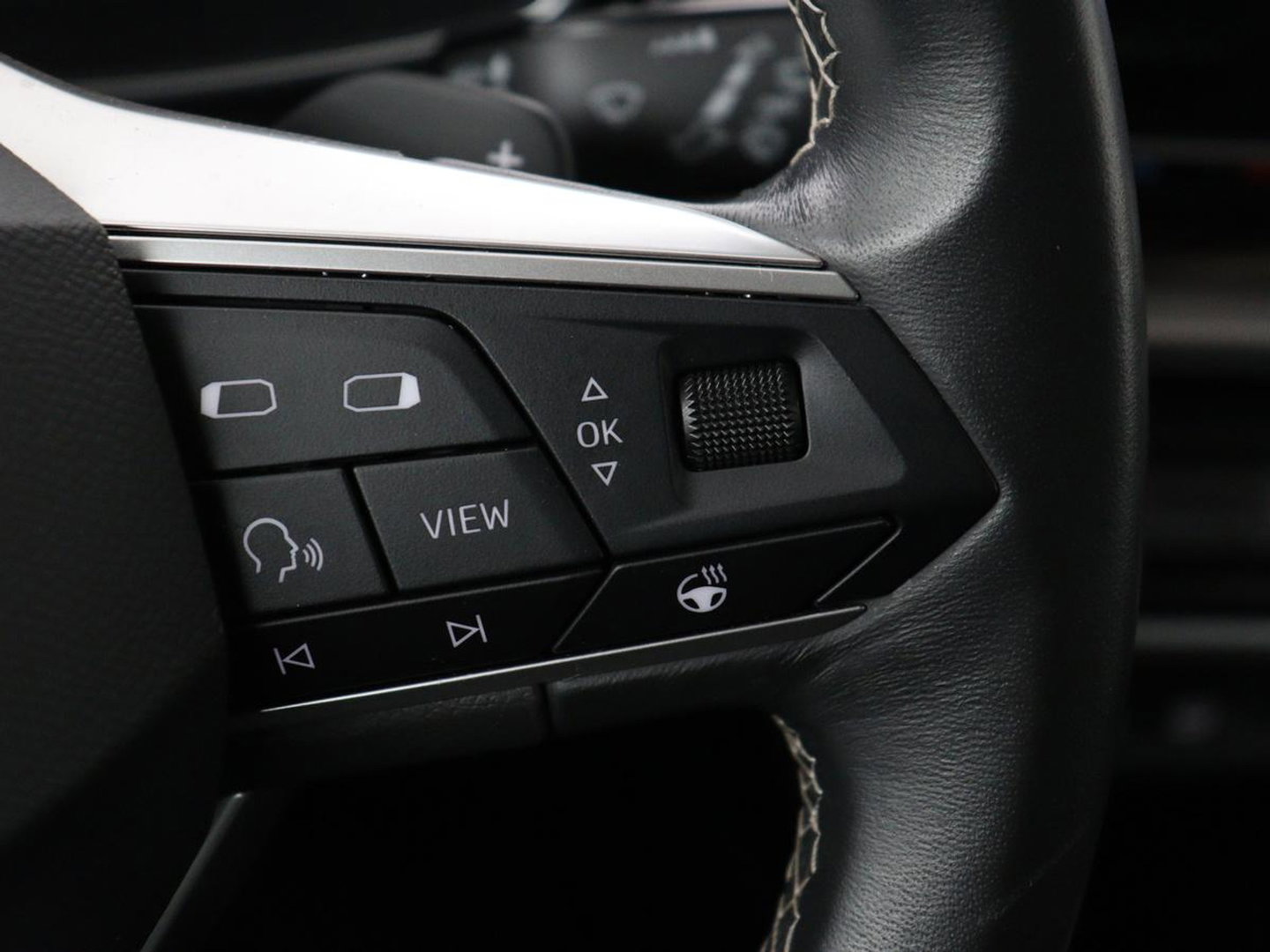 SEAT Leon 1.4 TSI eHybrid PHEV Xcellence | SOH 100% | Stoel & stuurverwarming | Sfeerverlichting | Keyless | Navigatie | Park Assist | Cruise control | Digital Cockpit | Climate control | Plug In