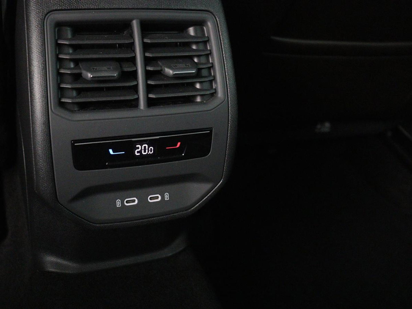 SEAT Leon 1.4 TSI eHybrid PHEV Xcellence | SOH 100% | Stoel & stuurverwarming | Sfeerverlichting | Keyless | Navigatie | Park Assist | Cruise control | Digital Cockpit | Climate control | Plug In