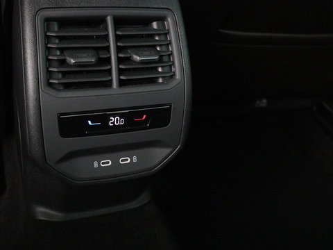 SEAT Leon 1.4 TSI eHybrid PHEV Xcellence | SOH 100% | Stoel & stuurverwarming | Sfeerverlichting | Keyless | Navigatie | Park Assist | Cruise control | Digital Cockpit | Climate control | Plug In