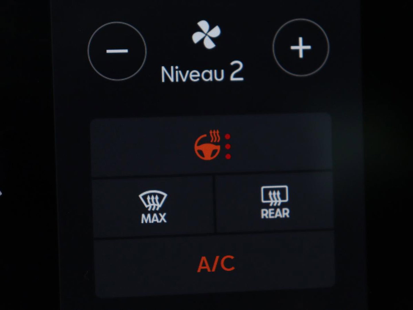 SEAT Leon 1.4 TSI eHybrid PHEV Xcellence | SOH 100% | Stoel & stuurverwarming | Sfeerverlichting | Keyless | Navigatie | Park Assist | Cruise control | Digital Cockpit | Climate control | Plug In