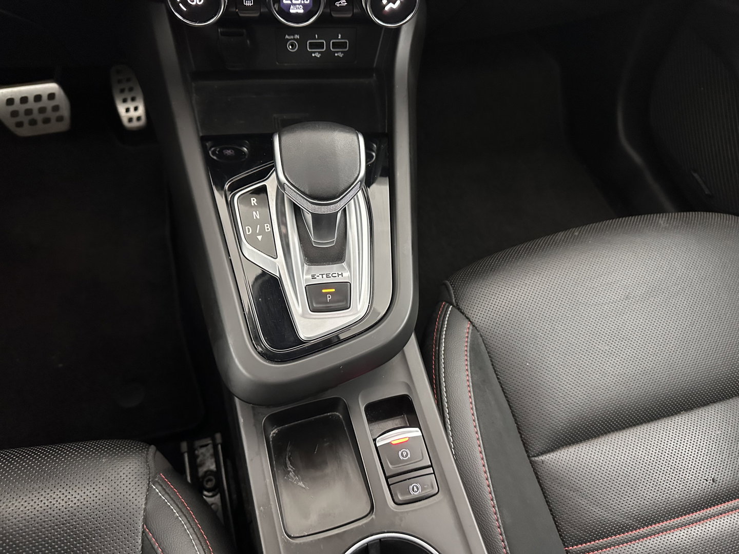 Renault Arkana 1.6 E-Tech Hybrid 145 R.S. Line (INCL.BTW) Aut. *PANO | ADAPTIVE-CRUISE | LEATHER | FULL-LED | BLINDSPOT | CAMERA | HEATED-SPORTSEATS | KEYLESS | AMBIENT-LIGHT | DIGI-COCKPIT | PRIVACY-GLASS | NAVI-FULLMAP | ECC | PDC | 18'