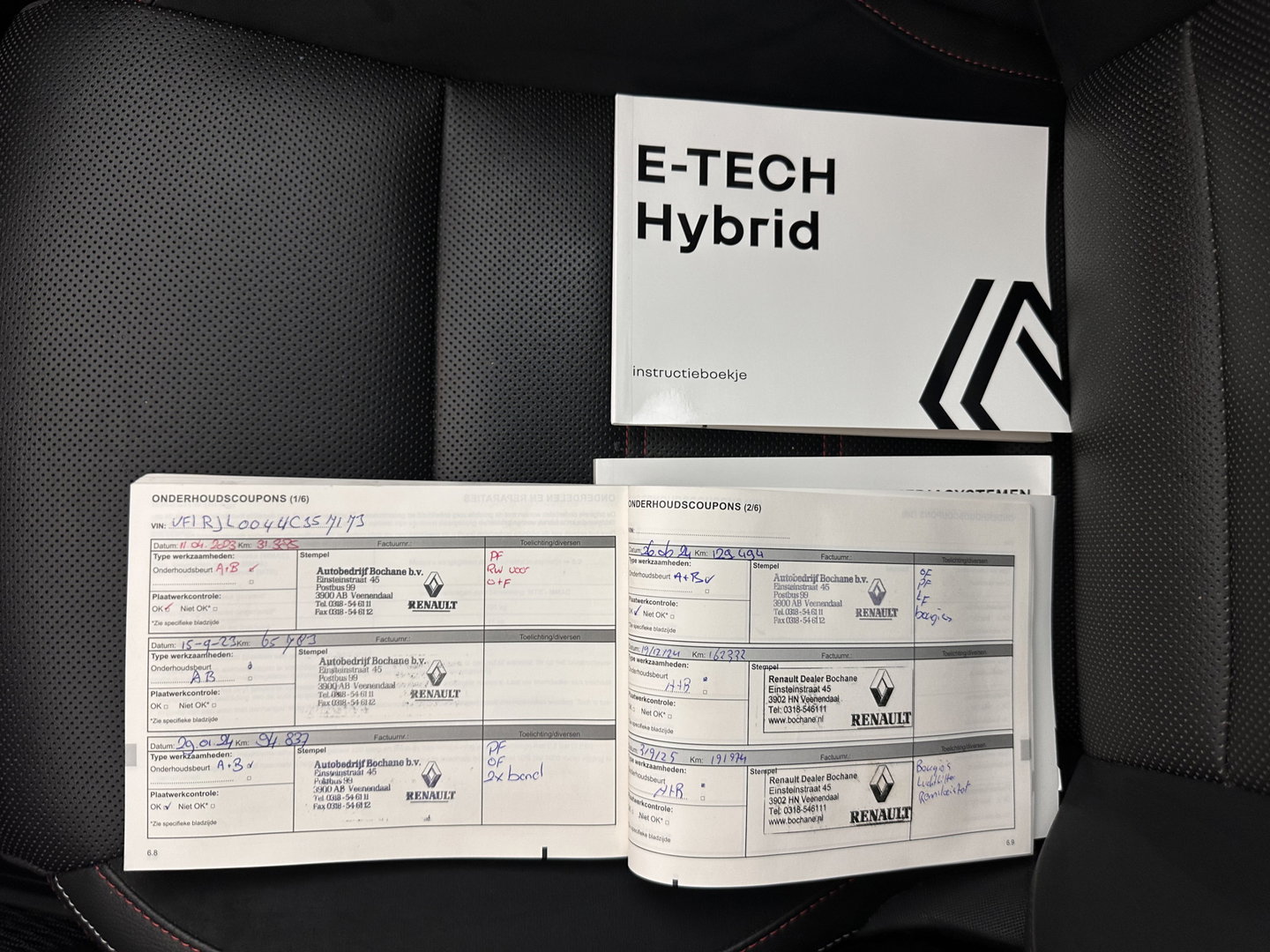 Renault Arkana 1.6 E-Tech Hybrid 145 R.S. Line (INCL.BTW) Aut. *PANO | ADAPTIVE-CRUISE | LEATHER | FULL-LED | BLINDSPOT | CAMERA | HEATED-SPORTSEATS | KEYLESS | AMBIENT-LIGHT | DIGI-COCKPIT | PRIVACY-GLASS | NAVI-FULLMAP | ECC | PDC | 18'