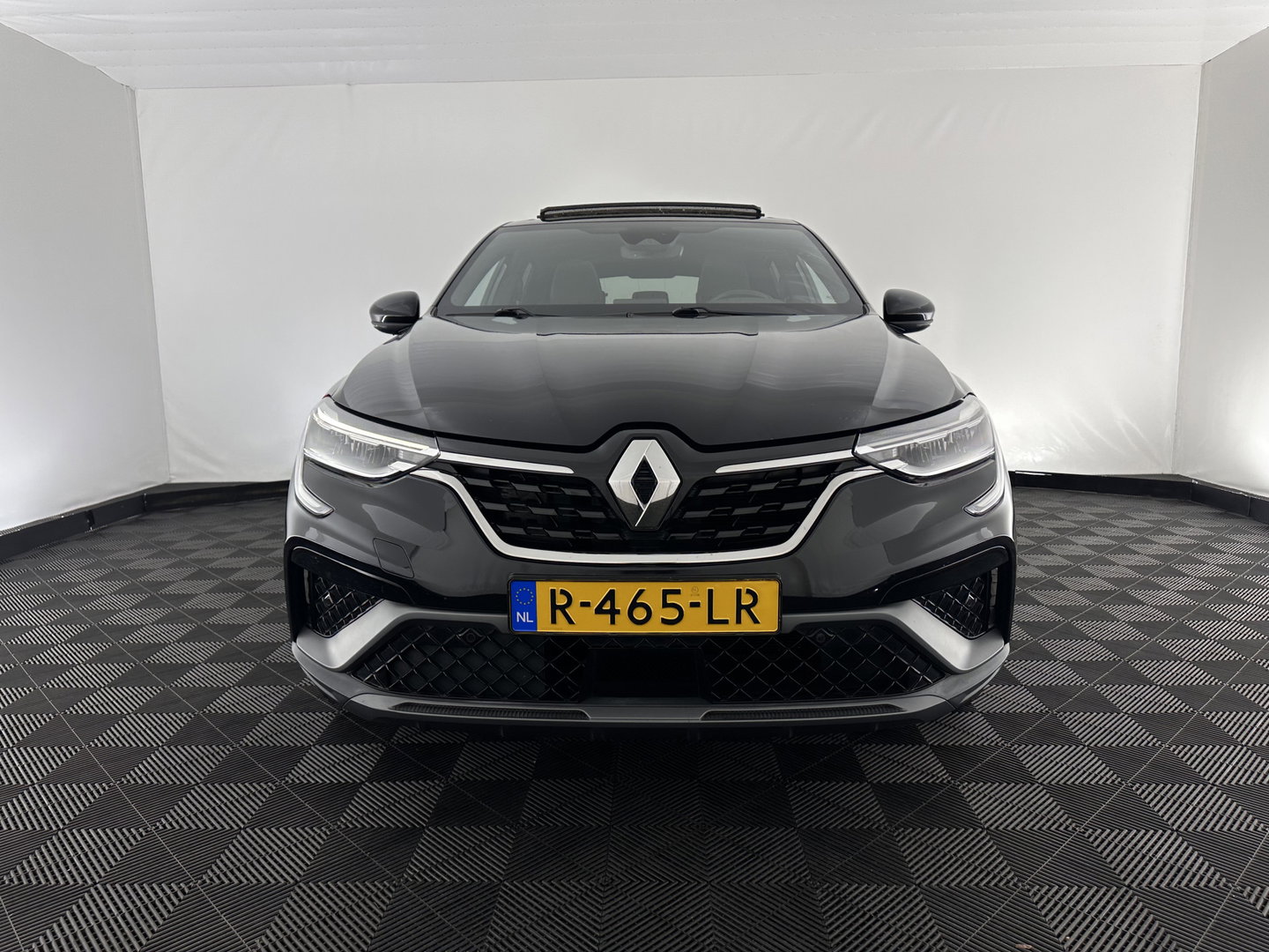 Renault Arkana 1.6 E-Tech Hybrid 145 R.S. Line (INCL.BTW) Aut. *PANO | ADAPTIVE-CRUISE | LEATHER | FULL-LED | BLINDSPOT | CAMERA | HEATED-SPORTSEATS | KEYLESS | AMBIENT-LIGHT | DIGI-COCKPIT | PRIVACY-GLASS | NAVI-FULLMAP | ECC | PDC | 18'