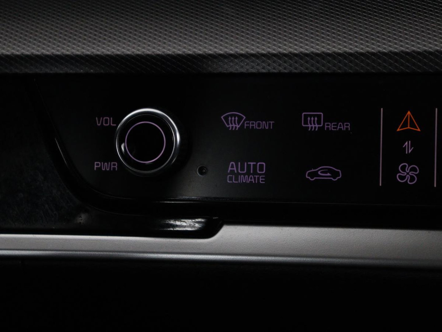 Kia Sportage 1.6 T-GDi Plug-in Hybrid AWD DynamicLine | Adaptive cruise | Camera | Carplay | Navigatie | Digital Cockpit | 19'' | Climate control | Full LED | Parkeerhulp | PHEV | Plug In