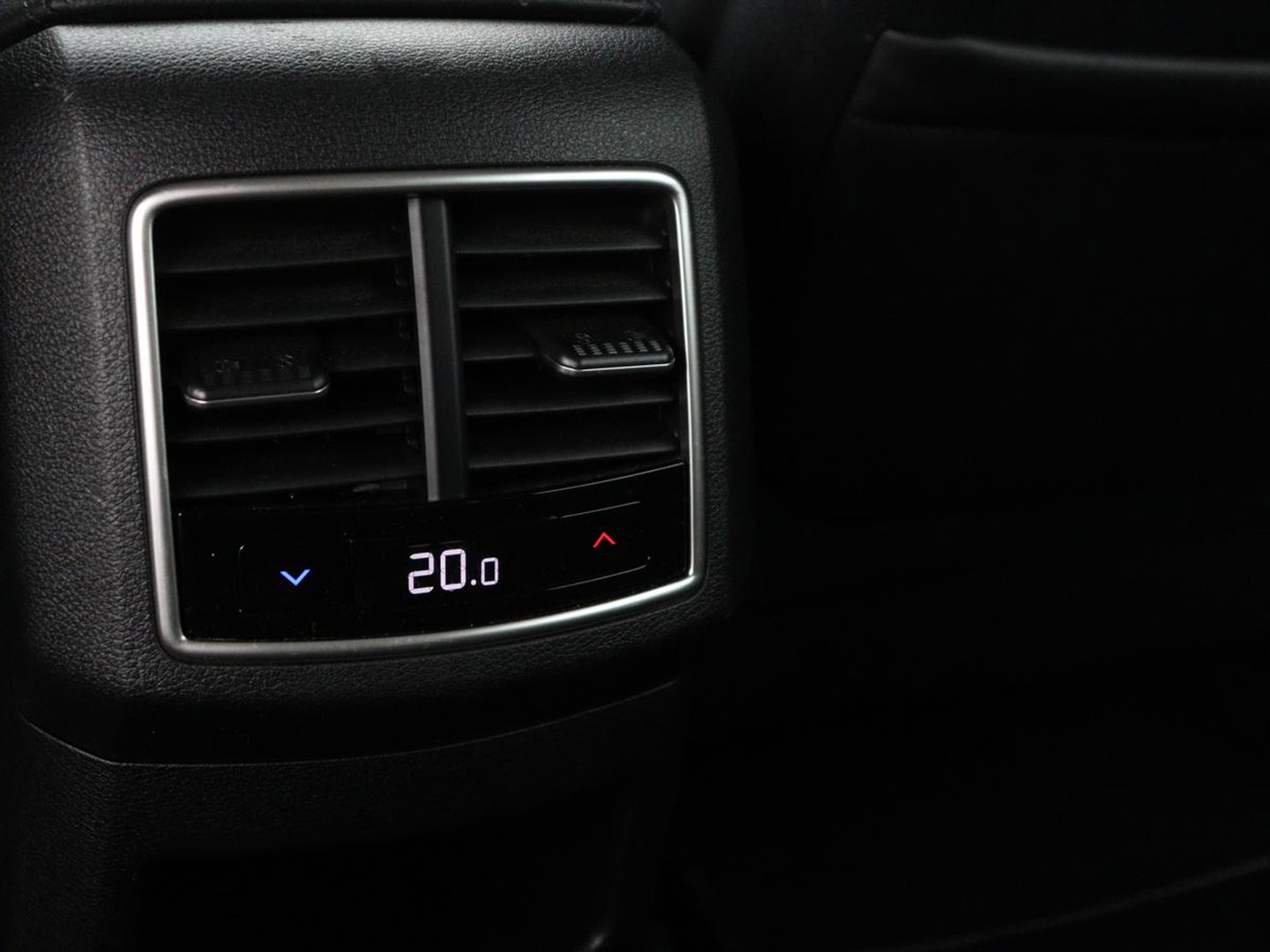 Kia Sportage 1.6 T-GDi Plug-in Hybrid AWD DynamicLine | Adaptive cruise | Camera | Carplay | Navigatie | Digital Cockpit | 19'' | Climate control | Full LED | Parkeerhulp | PHEV | Plug In