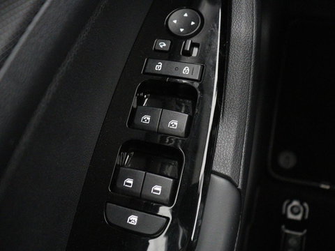 Kia Sportage 1.6 T-GDi Plug-in Hybrid AWD DynamicLine | Adaptive cruise | Camera | Carplay | Navigatie | Digital Cockpit | 19'' | Climate control | Full LED | Parkeerhulp | PHEV | Plug In