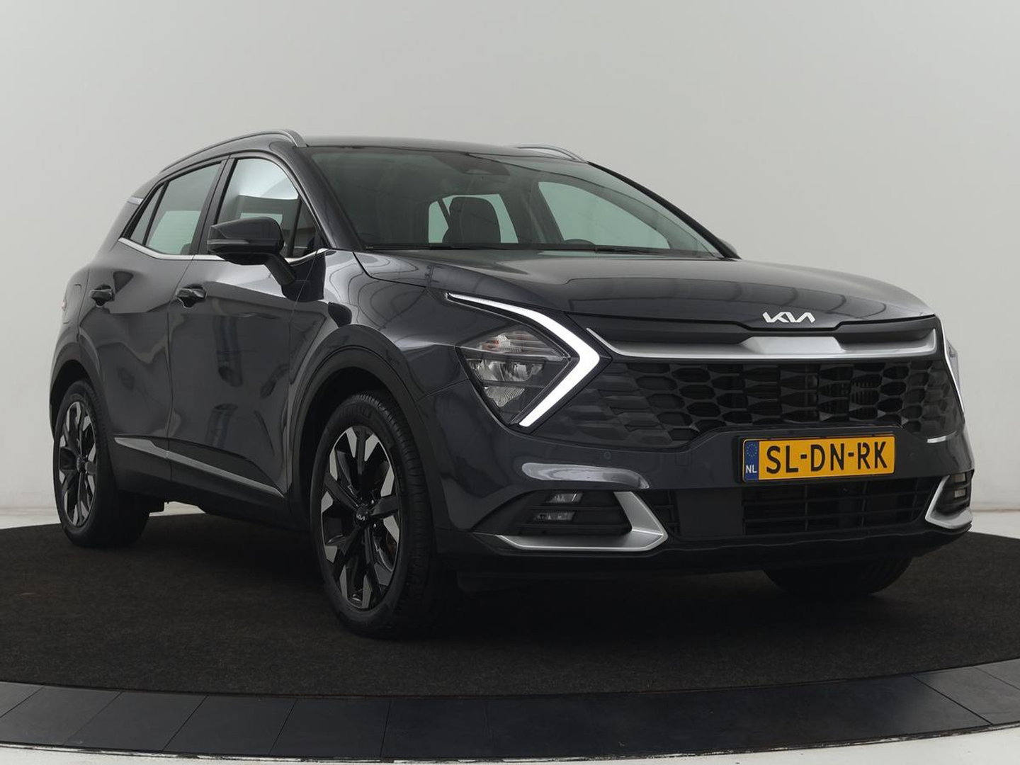 Kia Sportage 1.6 T-GDi Plug-in Hybrid AWD DynamicLine | Adaptive cruise | Camera | Carplay | Navigatie | Digital Cockpit | 19'' | Climate control | Full LED | Parkeerhulp | PHEV | Plug In