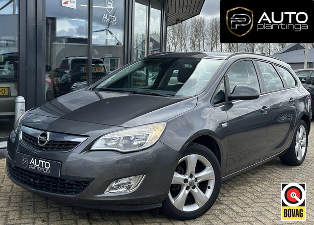 Opel Astra - Sports Tourer 1.4 Turbo Edition 120PK | Afneembare Trekhaak | Navigatie | Cruise Control | Parkeersensoren | 2 Sleutels |