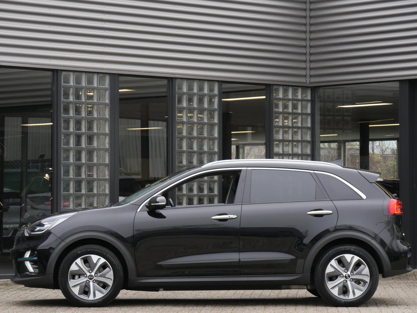 Kia e-Niro 64kWh/ SOH 100%/ EXECUTIVELINE/ SCHUIFDAK