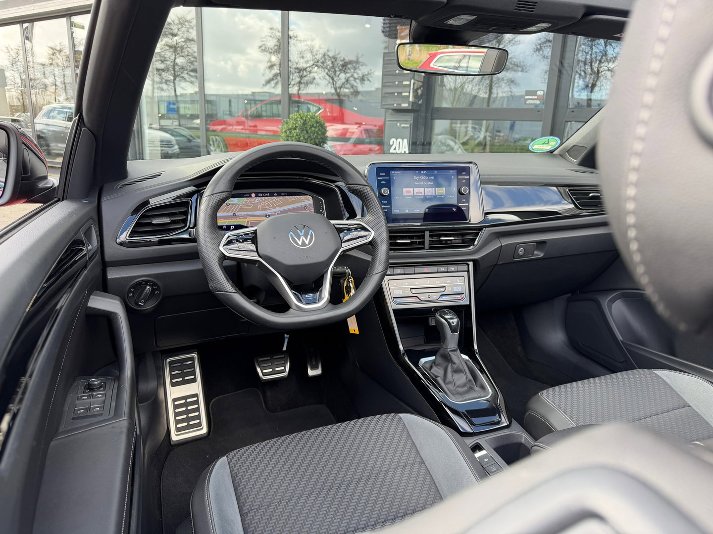 Volkswagen T-Roc Cabrio 1.5 TSI R-Line 150PK ACC|Carplay|IQ-lights|Virtiual-Cockpit|Camera