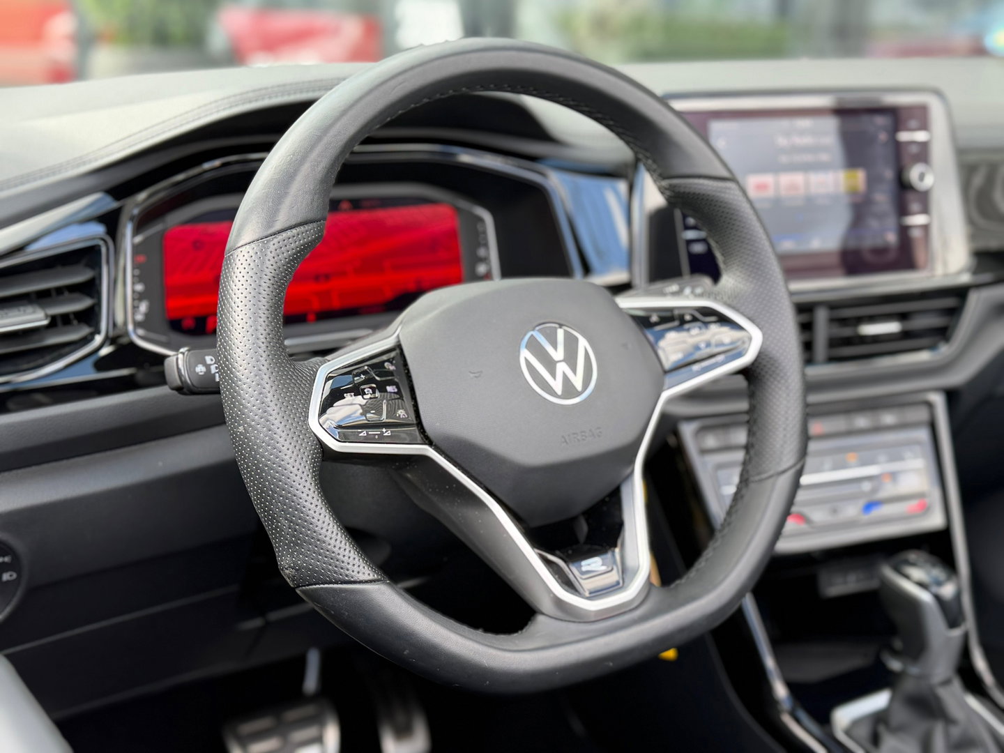 Volkswagen T-Roc Cabrio 1.5 TSI R-Line 150PK ACC|Carplay|IQ-lights|Virtiual-Cockpit|Camera