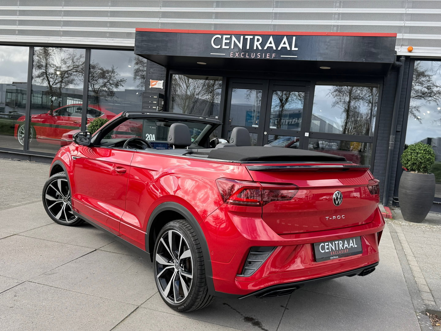 Volkswagen T-Roc Cabrio 1.5 TSI R-Line 150PK ACC|Carplay|IQ-lights|Virtiual-Cockpit|Camera
