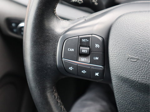 Ford Transit Custom 280 2.0 TDCI 130pk Euro 6 - DC 5 Pers. - Trekhaak - Airco - Navi