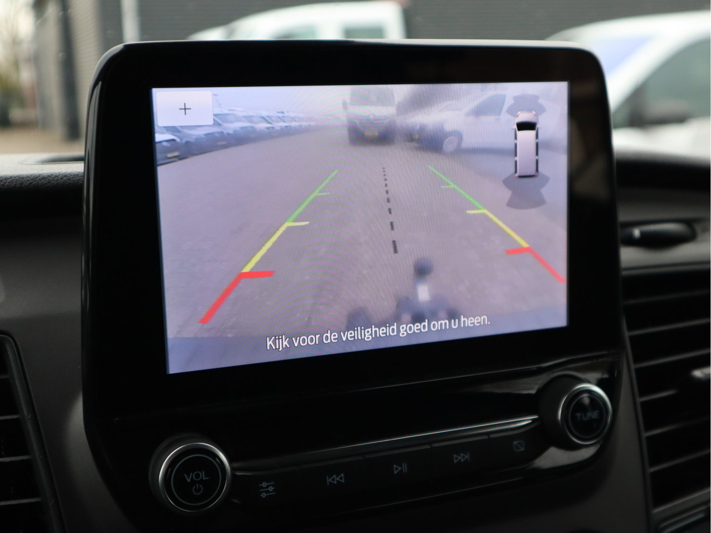 Ford Transit Custom 280 2.0 TDCI 130pk Euro 6 - DC 5 Pers. - Trekhaak - Airco - Navi