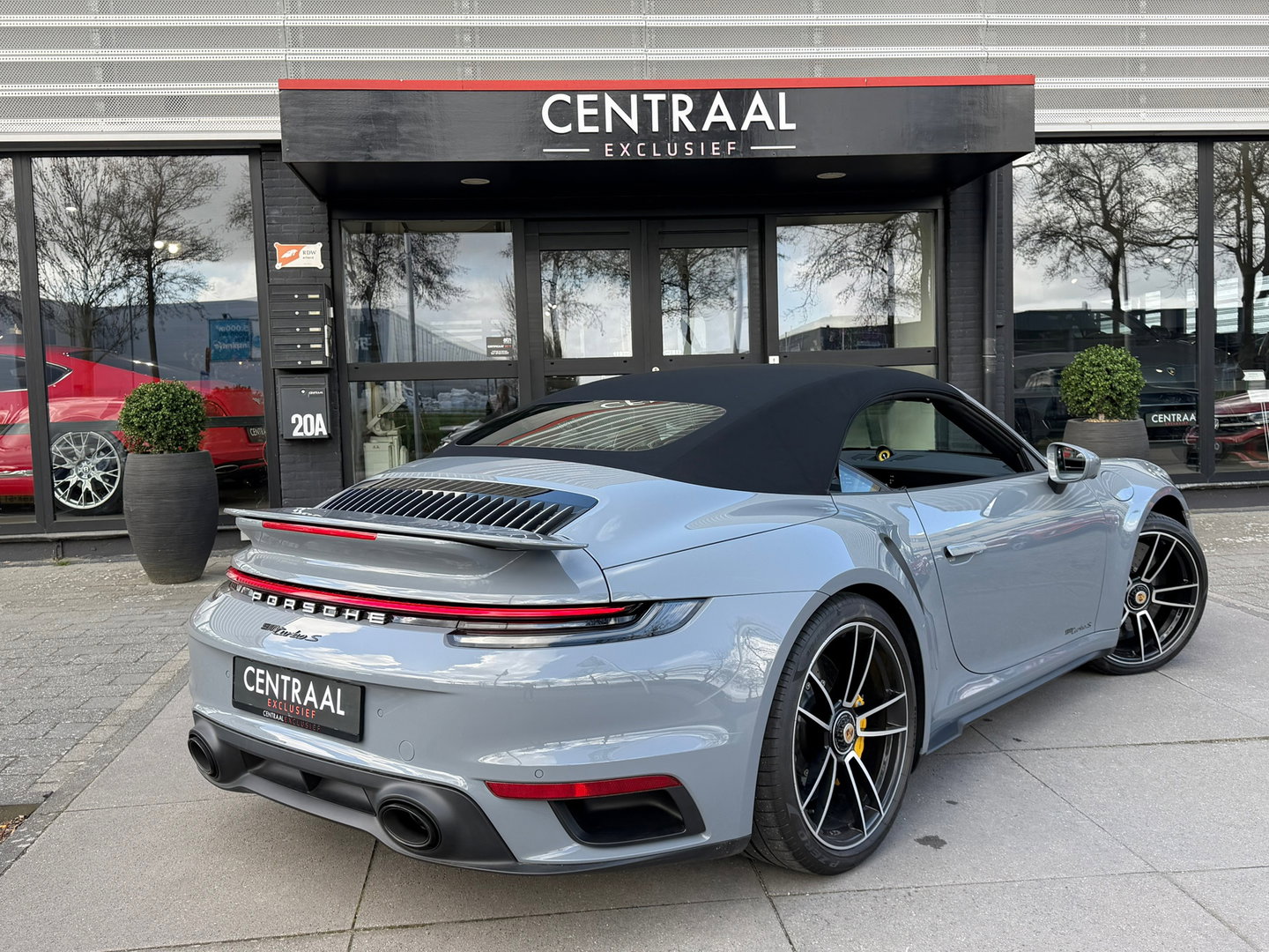 Porsche 911 Cabrio 3.8 Turbo S 650PK|Keramisch|Keyless|Carbon|18-weg|Matrix