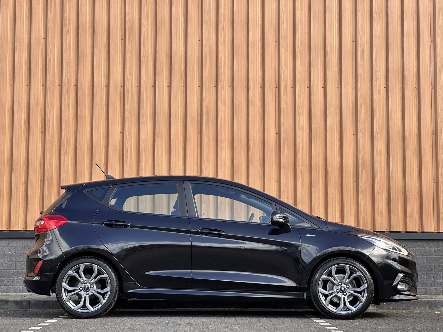 Ford Fiesta 1.0 ST-Line | Cruise Control | Apple Carplay | Android Auto | Stoel-Stuurverwarming | Parkeersensoren Achter | Rijmodusregeling