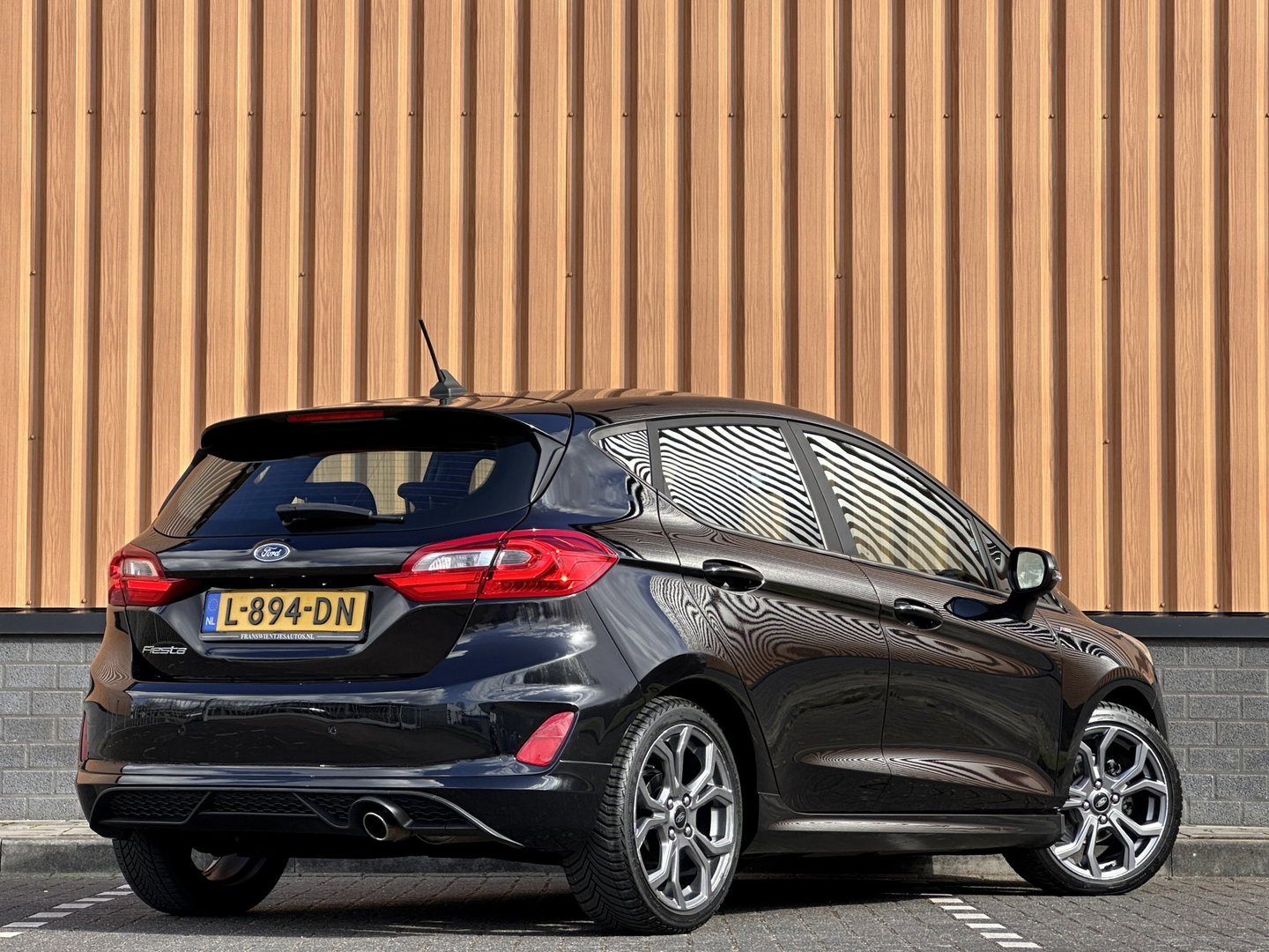 Ford Fiesta 1.0 ST-Line | Cruise Control | Apple Carplay | Android Auto | Stoel-Stuurverwarming | Parkeersensoren Achter | Rijmodusregeling